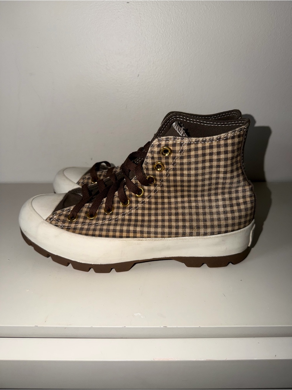 Converse Chuck Taylor All Star Lugged Gingham Plaid High Top Sneakers Brown 8.5